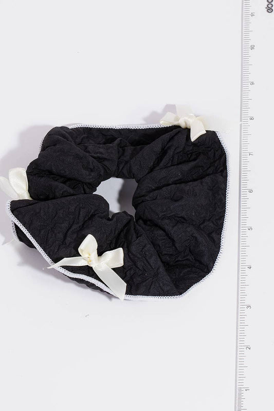 She’s Cute Scrunchie Set