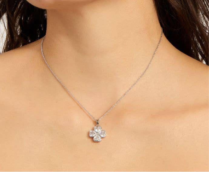 LUCKY GIRL NECKLACE