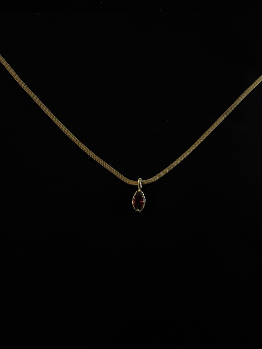 MESMERIZED NECKLACE