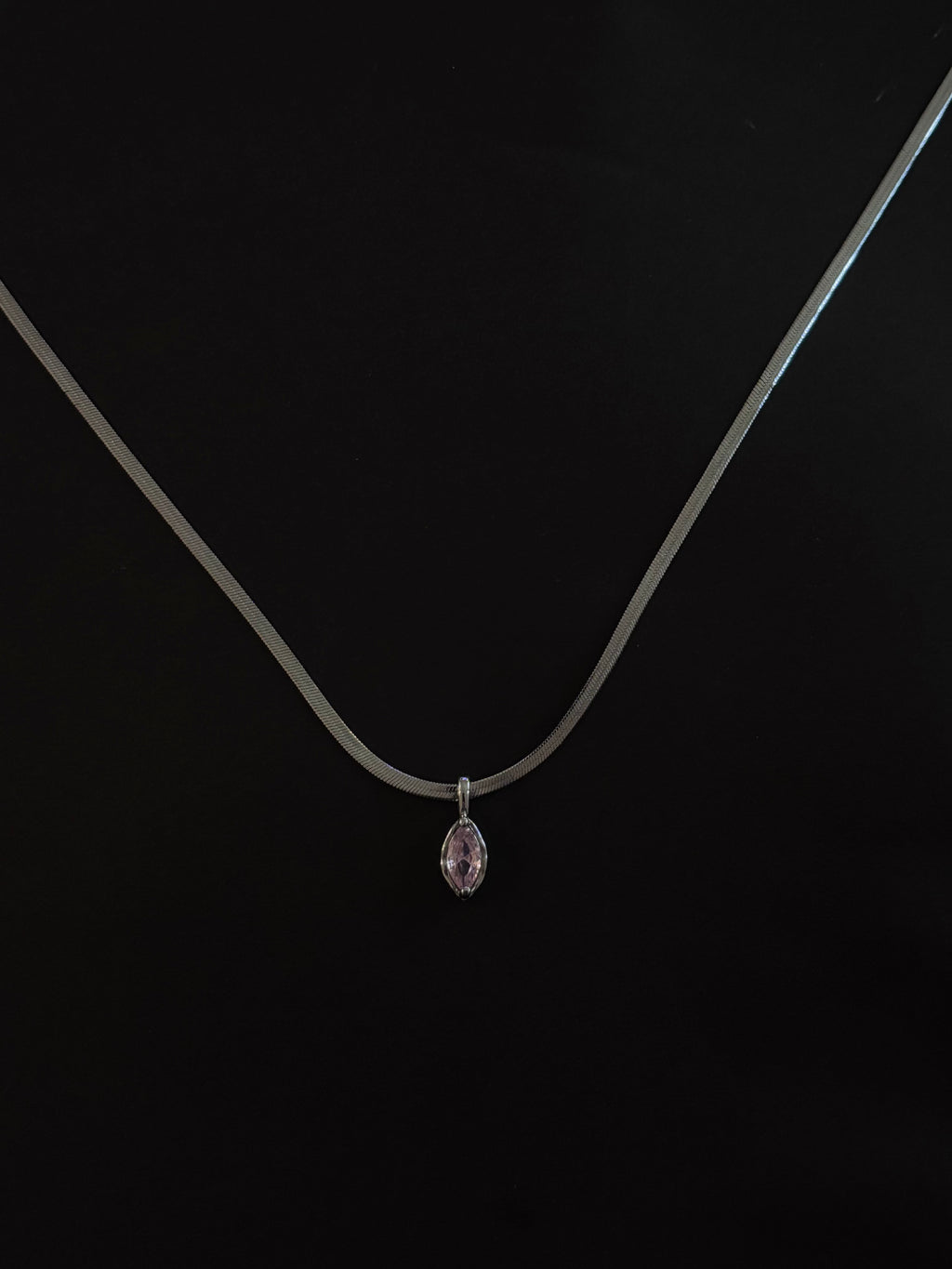 MESMERIZED NECKLACE