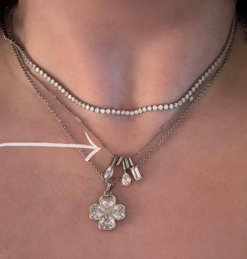 CRYSTAL NOIR NECKLACE