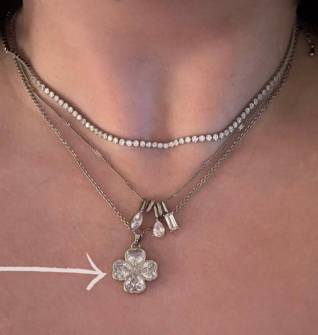 LUCKY GIRL NECKLACE