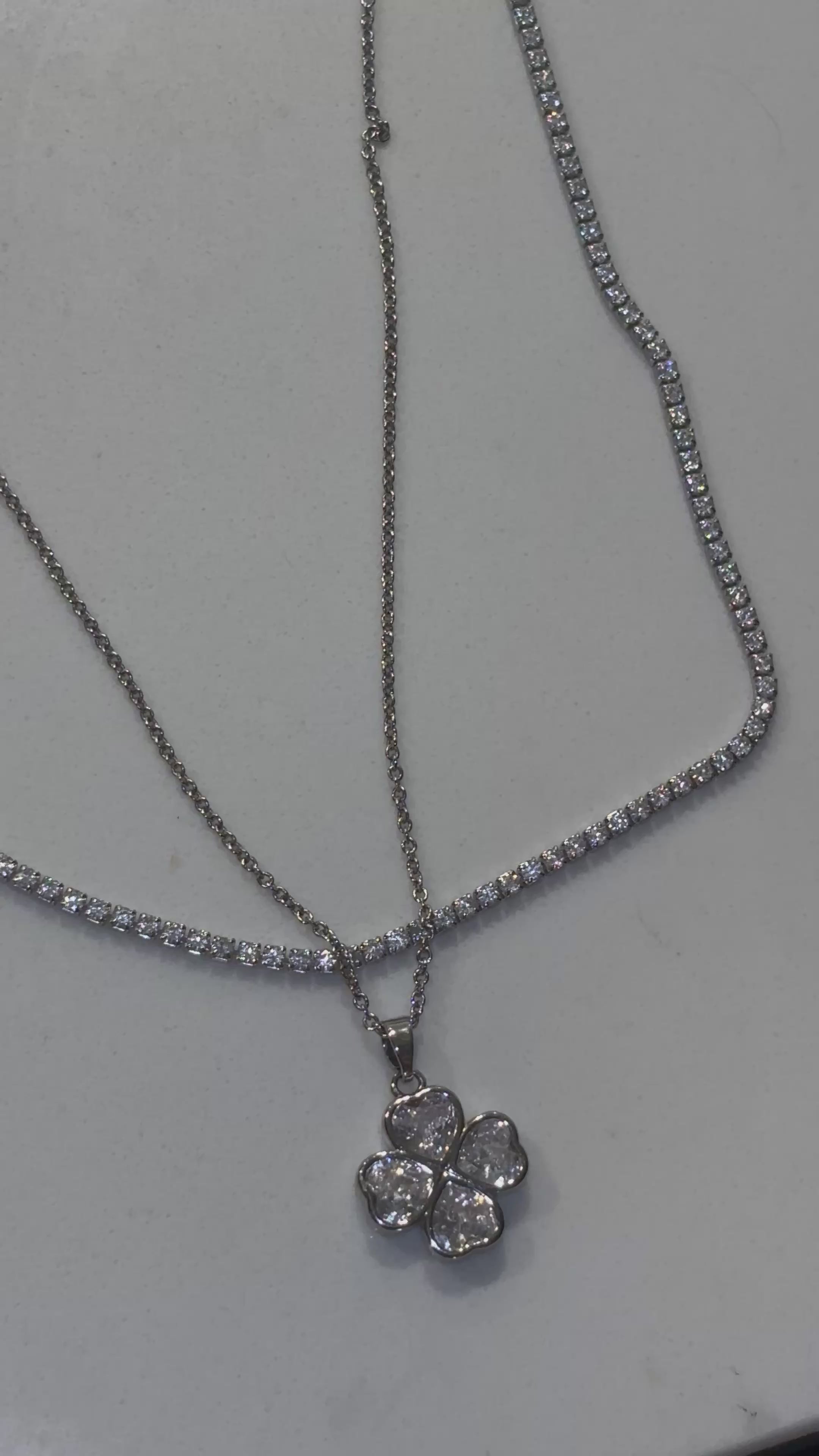 LUCKY GIRL NECKLACE